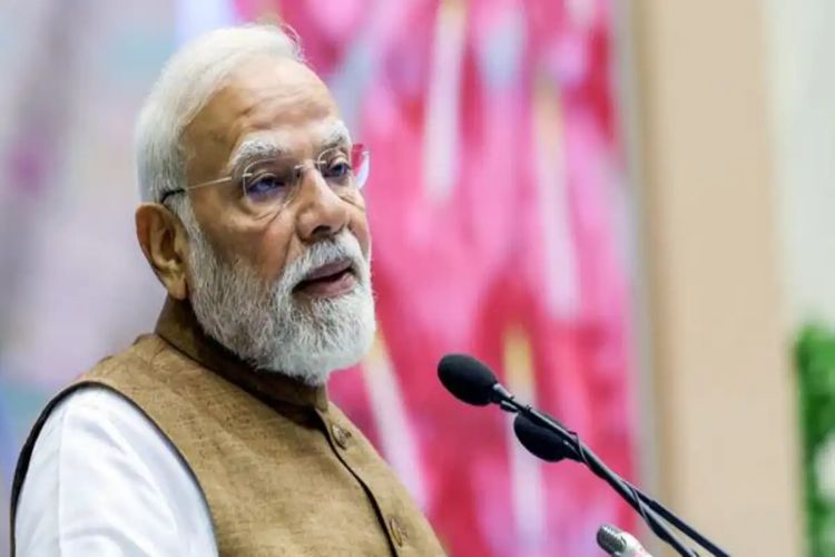Instead of supporting the Indian Army, Congress is supporting terrorists: PM