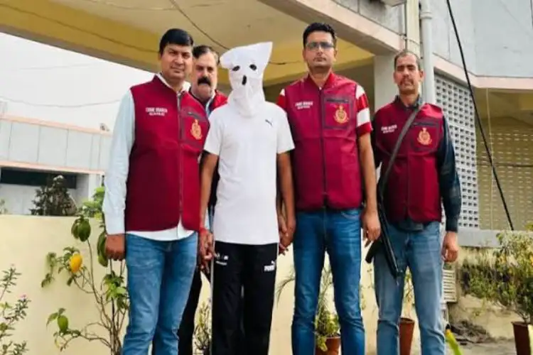Delhi Crime Branch busts arms smuggling racket; 1 supplier, 3 receivers arrested