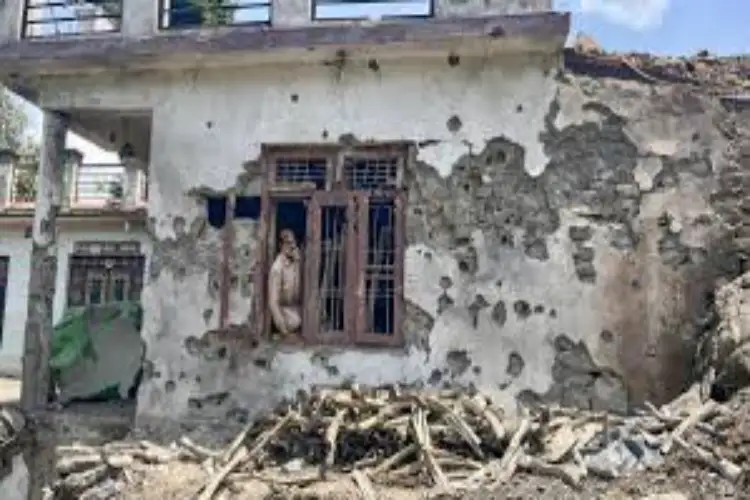 J-K: 400 shifted to shelters as land subsidence damages houses in Poonch