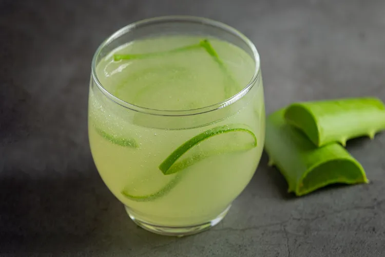 Is it beneficial to drink aloe vera juice on an empty stomach?