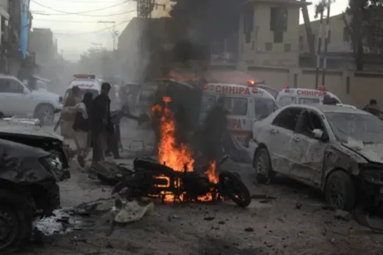 Two car bombings in Balochistan, Pakistan result in 8 deaths and 23 injuries.