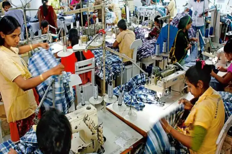 Rise in women in Delhi's labour force; wages lower than men: Report