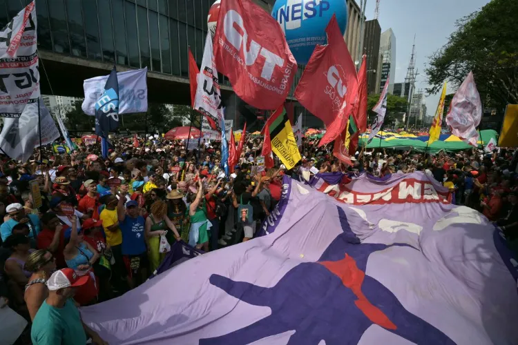 Protests erupt across Brazil: People demonstrate against potential pardon for former President Bolsonaro