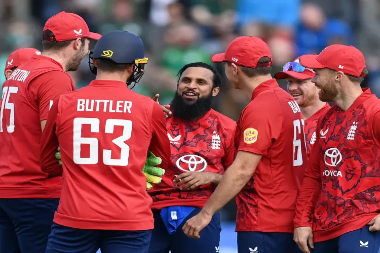 England defeated Ireland to win the T20 series 2-0.