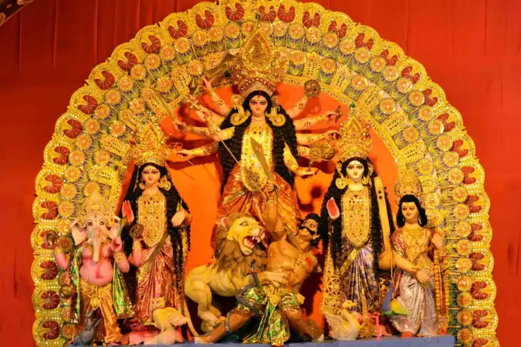 Kolkata Durga Puja pandal celebrates Bengali language, pays tribute to literary icons Rabindranath Tagore, Swami Vivekananda, and more