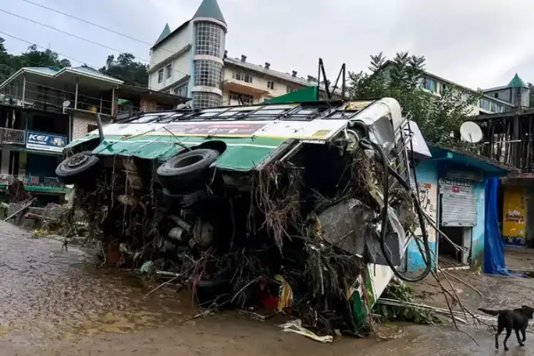 Himachal monsoon toll rises to 448; 261 rain-related, 187 road accident deaths: SDMA