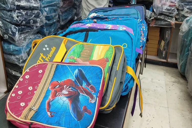 18% GST on school bags is a heavy burden, traders demand reduction in tax