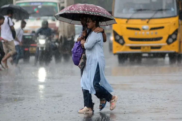 Heavy rains paralyze normal life in Kolkata, affecting metro and train services