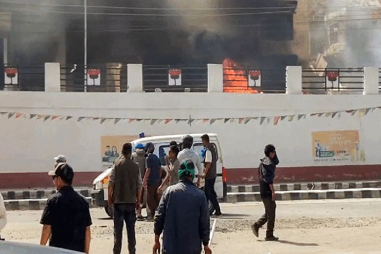 Curfew imposed in Ladakh after fierce clashes, 50 people detained