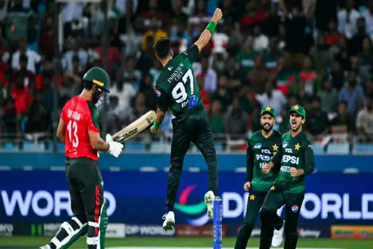 Bangladesh's batting failure helped Pakistan secure a place in the final.