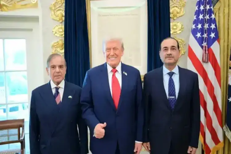 Trump meets Pakistan Prime Minister Shahbaz Sharif, Field Marshal Asim Munir at the White House