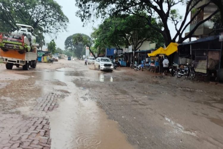 Floods affect normal life in Kalyana Karnataka region, destroy crops