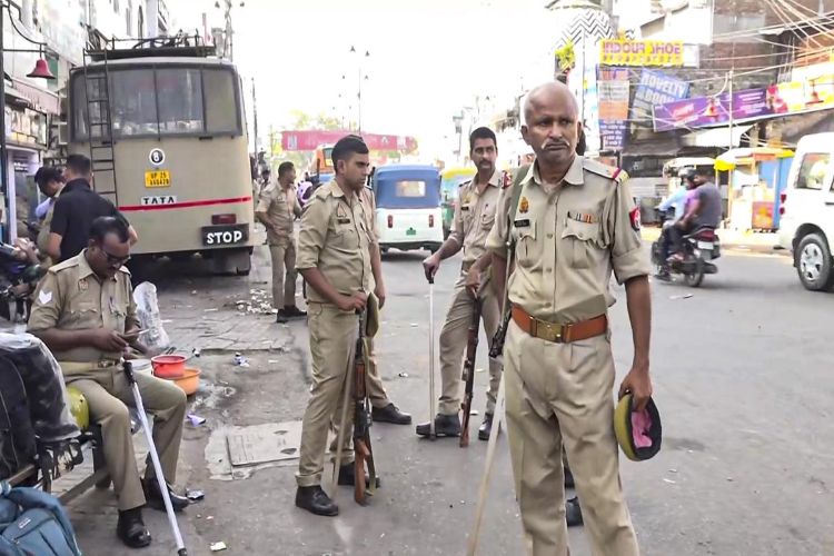 Following the arrest of Maulana Tauqeer Raza in Bareilly, police tightened security.