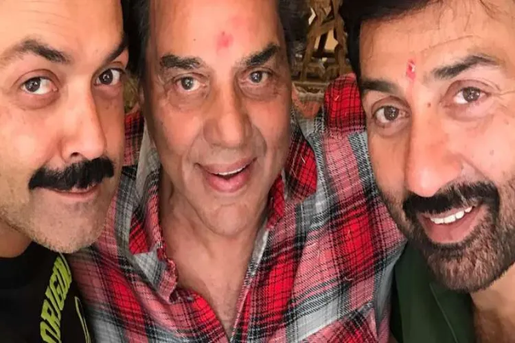 Bobby Deol makes a shocking revelation about his father Dharmendra!