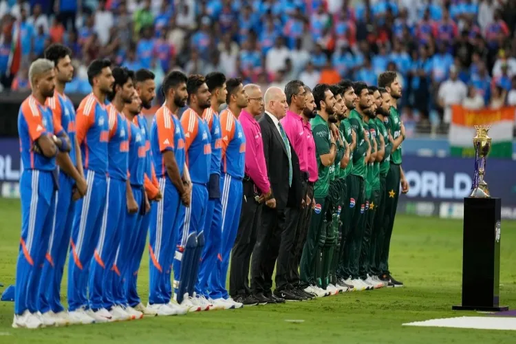 How much prize money will the Asia Cup champion and runner-up receive?