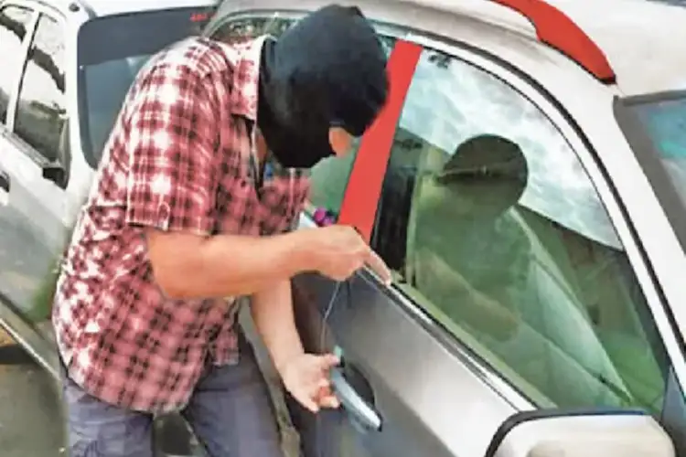 Karnataka: Eight arrested for widespread vehicle vandalism, robberies in Bengaluru