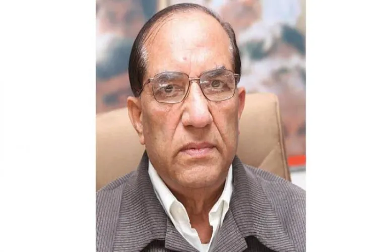 Senior BJP leader Vijay Kumar Malhotra passes away at the age of 94.