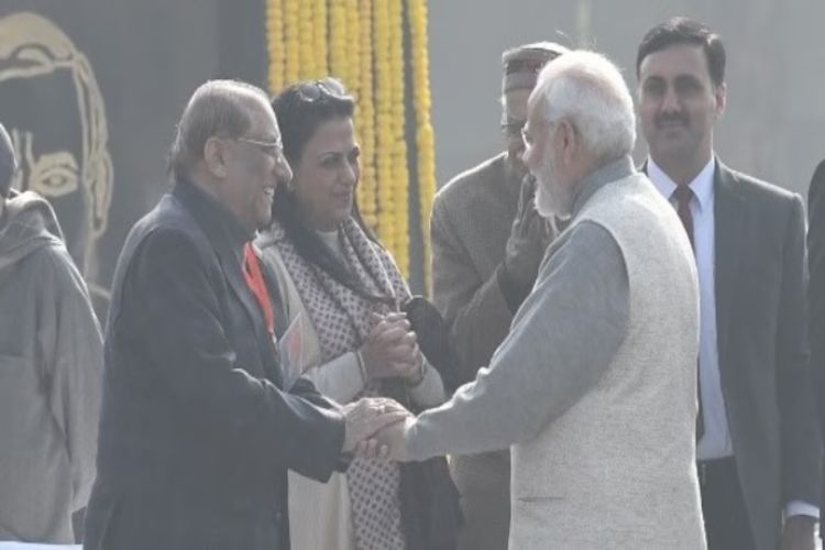 PM Modi condoles the demise of BJP leader Vijay Malhotra