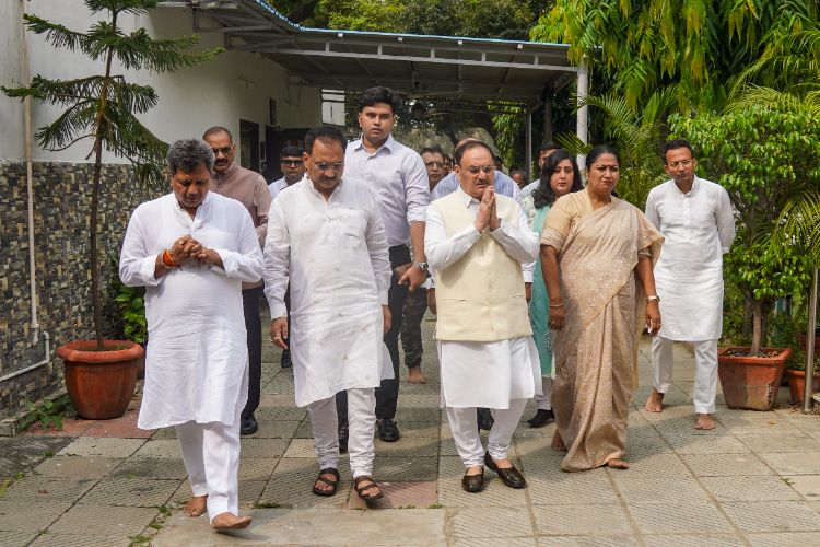 Senior BJP leader Vijay Kumar Malhotra passes away