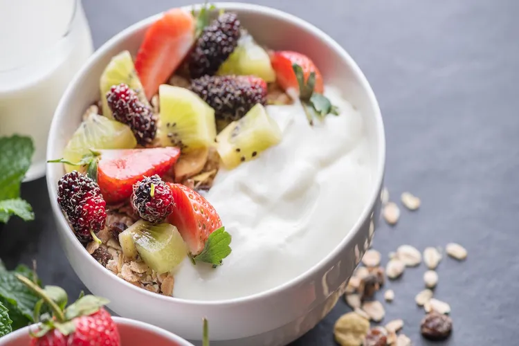 What happens to your body if you eat yogurt every night?