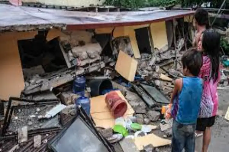 At least 69 people killed in powerful earthquake that hit the Philippines