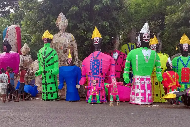 Effigy Makers in Bhopal hope for better sales on Dussehra this year