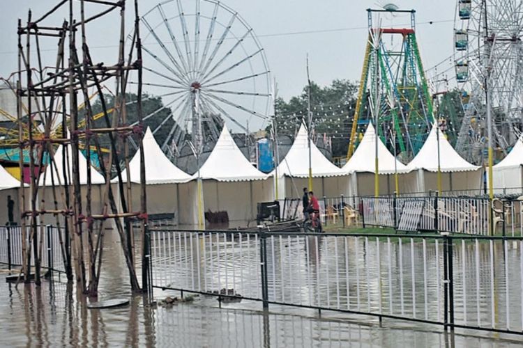Rain in Dehradun dampened the spirit of Dussehra celebrations, but the enthusiasm remained unchanged.