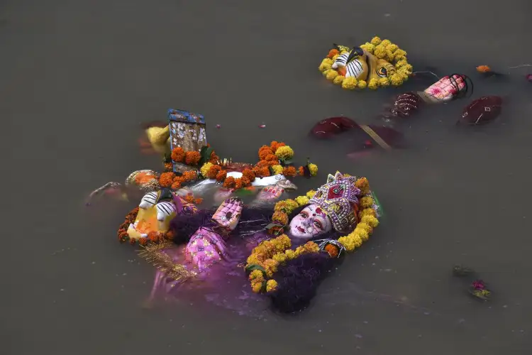 UP: Three people drowned during idol immersion in Agra, Chief Minister Yogi expressed grief