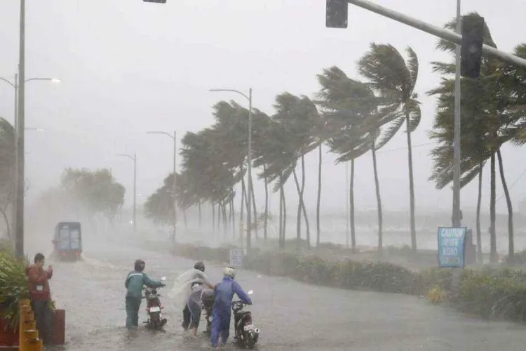 IMD issues cyclone 'Shakti' warning for Maharashtra, heavy rain likely from October 4 to 7