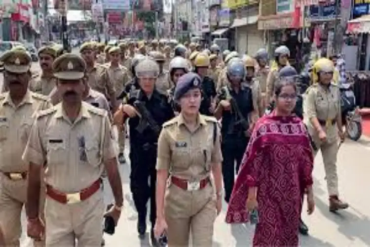 UP police stop SP delegation enroute to Bareilly at Ghazipur border amid 'I Love Mohammad' row
