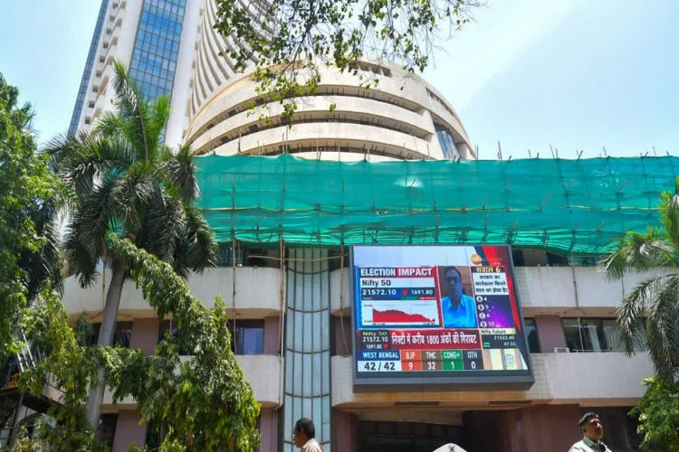 Market capitalisation of seven of the top 10 most valuable companies increased by Rs 74,573 crore
