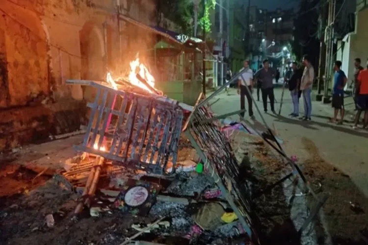 Odisha: Curfew imposed in 13 police station areas, internet services suspended after fresh violence in Cuttack