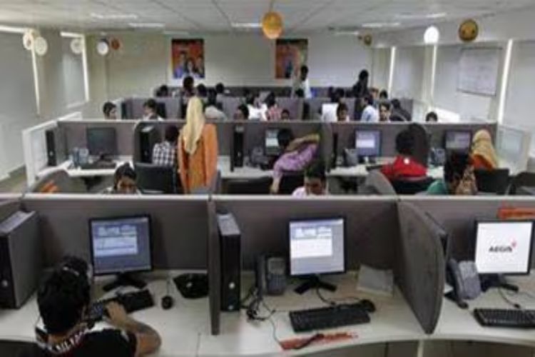 India's services sector growth slows on a monthly basis in September