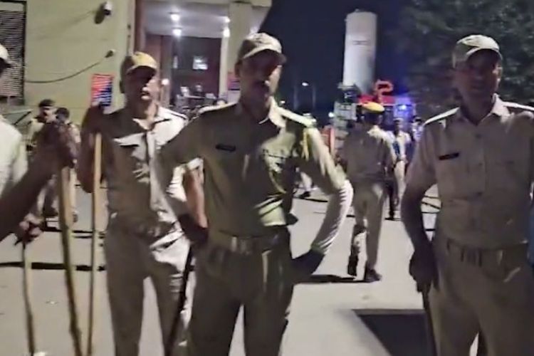 Rajasthan: The government removed the superintendent of Sawai Mansingh Hospital and the in-charge of the trauma centre.