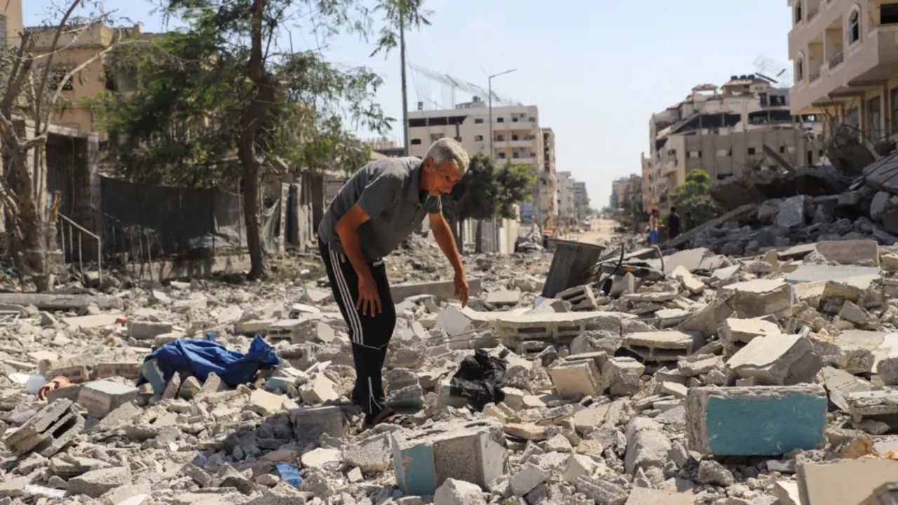 First round of Gaza ceasefire talks 'positive', talks between Hamas and Israeli representatives continue in Egypt