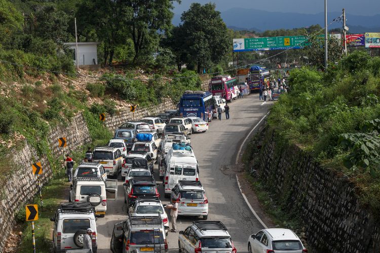 Major highways and roads closed for traffic due to heavy rain, snowfall in Jammu and Kashmir