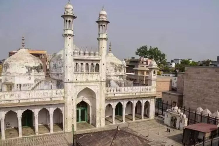 Gyanvapi case: Hearing on petition seeking survey of Wajukhana deferred