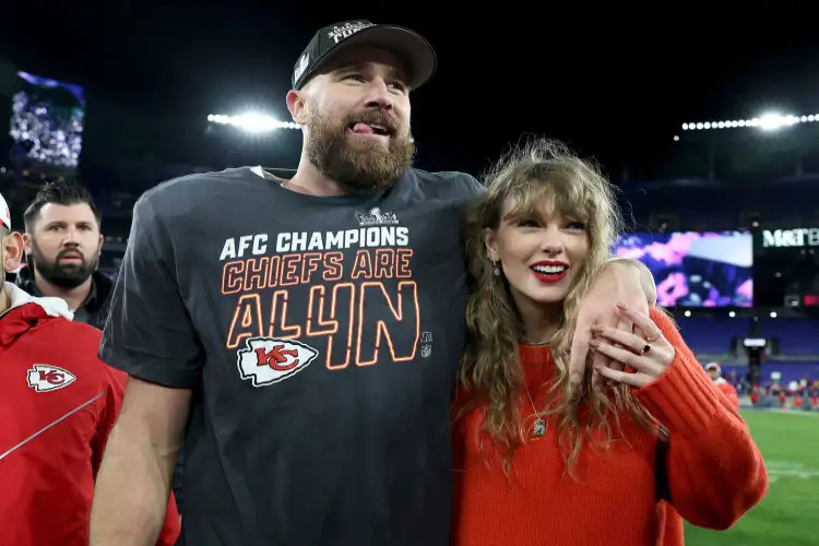 Taylor Swift dedicates song to fiance Travis Kelce, he responds