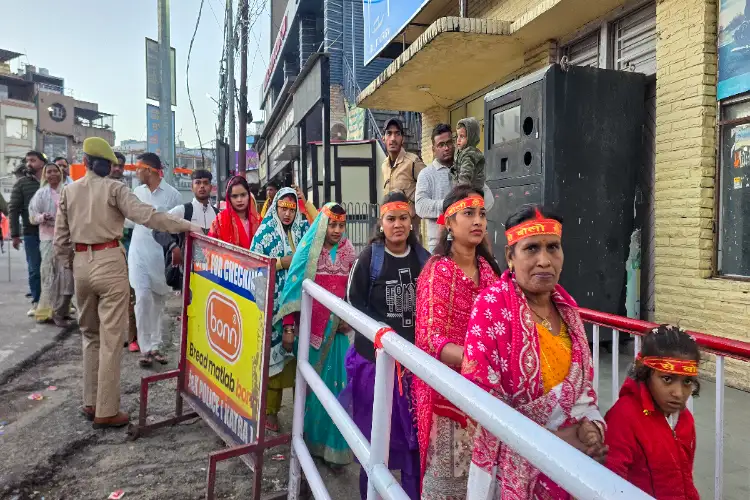 J-K: Vaishno Devi pilgrimages resumed after 3-day suspension; highway partially opened
