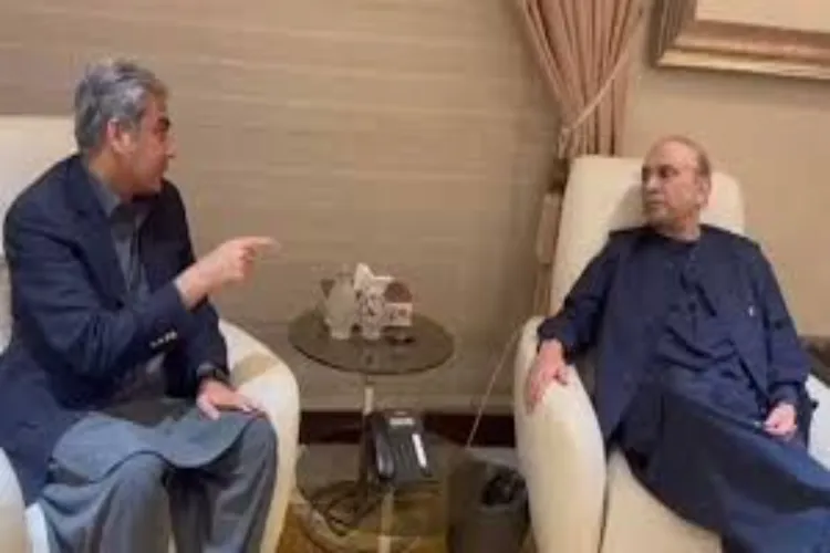 Pakistan: PTI supports no-confidence motion against government, PPP-PML-N rift grows
