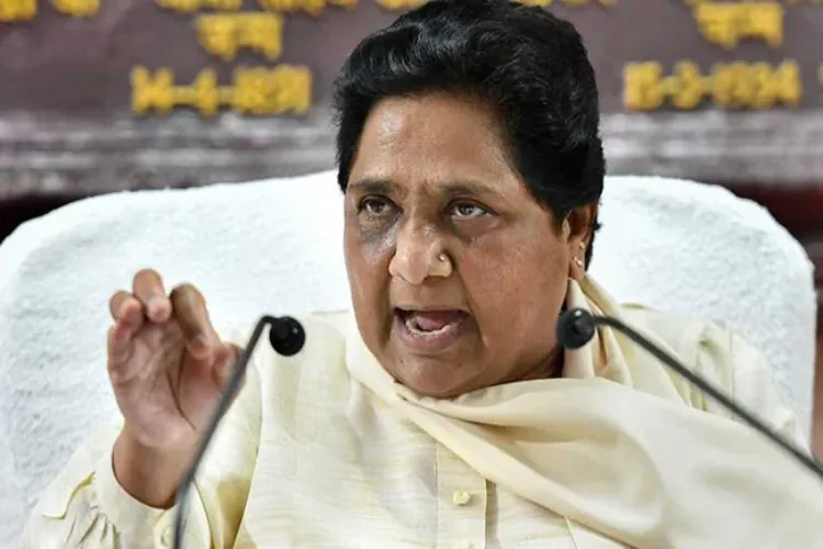 Mayawati said on the speculation of Azam Khan joining BSP, I do not meet anyone secretly.