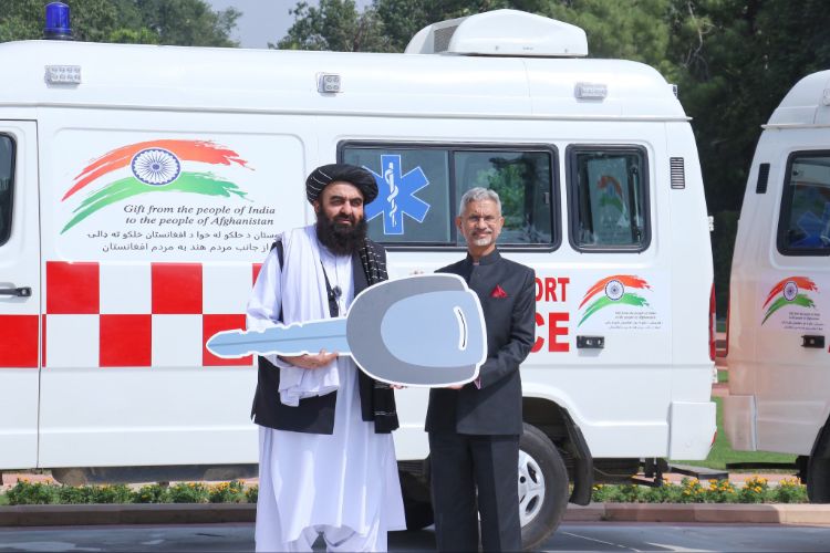India handed over 5 ambulances to Afghanistan, announced to give embassy status to the technical mission.