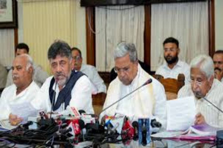 Siddaramaiah chairs first GBA meeting, directs focus on civic amenities