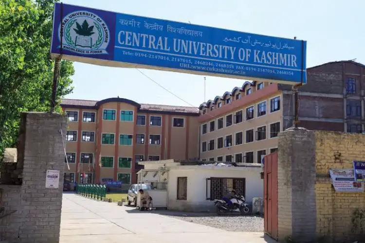 J-K students' association delegation calls on CM's advisor over Jamia Millia hostel crisis