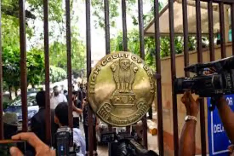 Delhi HC holds PFI's appeal maintainable, issues notice to Centre in challenge to UAPA tribunal's order upholding ban