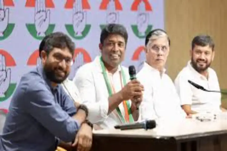 Ex-IAS officer Kannan Gopinathan, who resigned to protest against abrogation of Article 370, joins Congress
