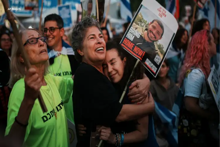 First seven Israeli hostages freed, reunited with families after crossing into Israel