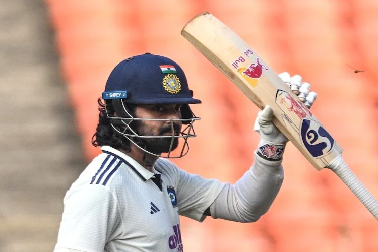 Rahul's half-century gives India a clean sweep