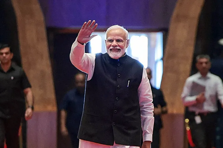 Prime Minister Modi wishes the countrymen on Dhanteras, wishes them happiness and prosperity.