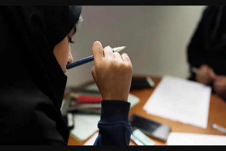 Hijab controversy: Kerala Education Minister assures student of support in getting admission in another school